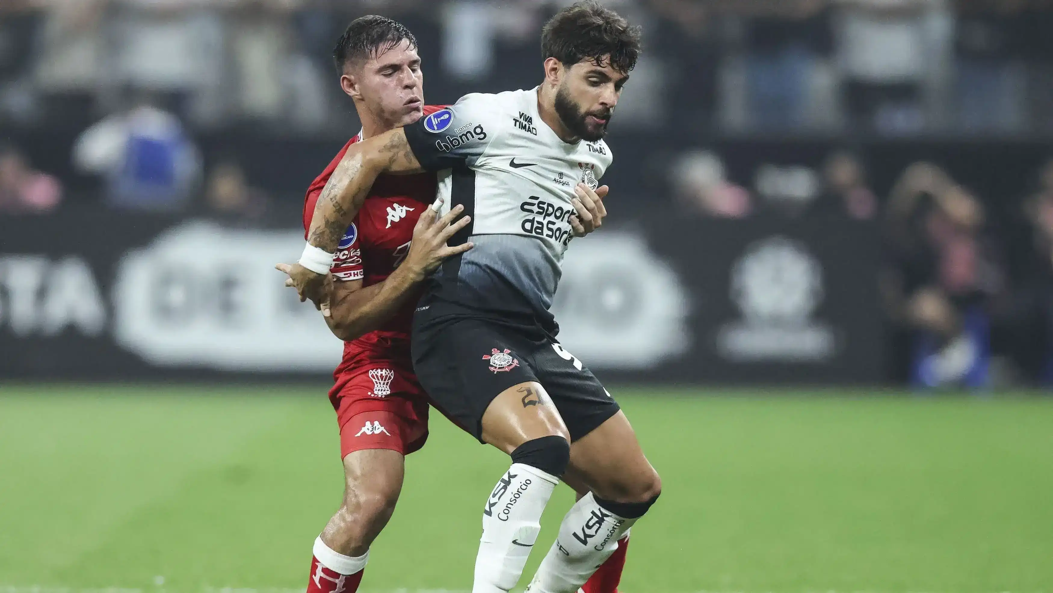 Menelusuri Dunia Peraduan dalam Bola Sepak